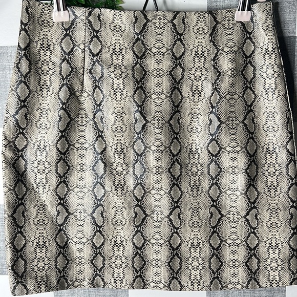 Altr’d Stade Snakeskin Printed Skirt - Picture 2 of 5